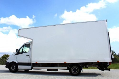 AG Zabudowy - Realizacje - Mercedes Sprinter - kontener z windą