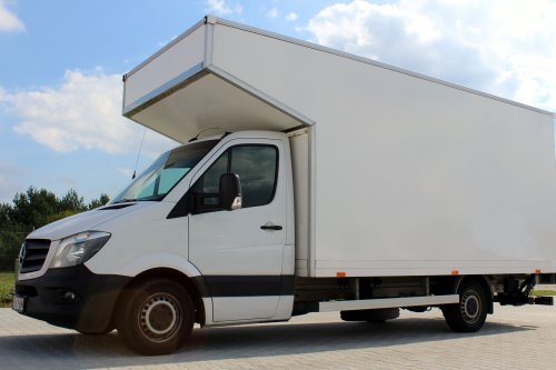 AG Zabudowy - Realizacje - Mercedes Sprinter - kontener z windą