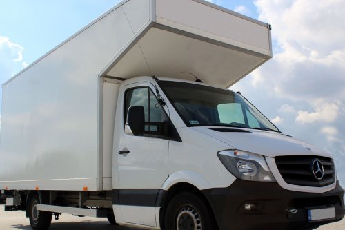 AG Zabudowy - Realizacje - Mercedes Sprinter - kontener z windą