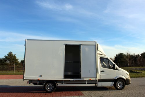 AG Zabudowy - Realizacje - Mercedes Sprinter - kontener piekarniczy