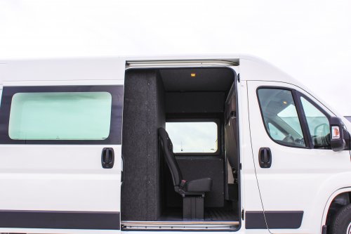 AG Zabudowy - Realizacje - Peugeot Boxer - Brygadówka