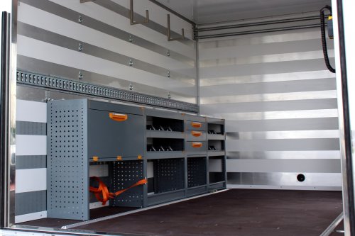 AG Zabudowy - Realizacje - Peugeot Boxer DCAB - kontener z zabudową serwisową