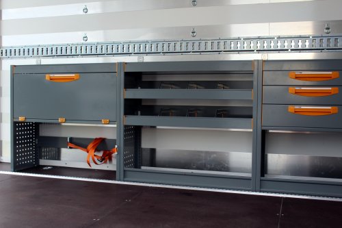 AG Zabudowy - Realizacje - Peugeot Boxer DCAB - kontener z zabudową serwisową