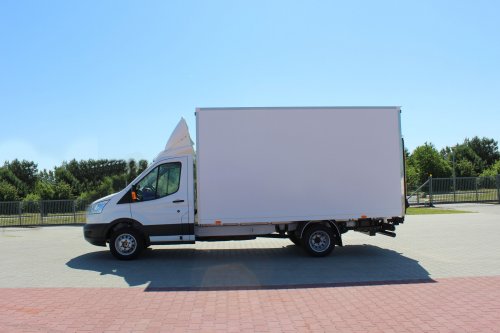 AG Zabudowy - Realizacje - Ford Transit - kontener z windą