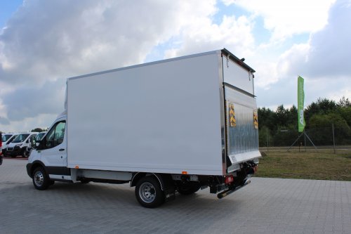 AG Zabudowy - Realizacje - Ford Transit - kontener z windą