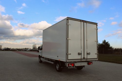 AG Zabudowy - Realizacja  Mercedes Sprinter - kontener