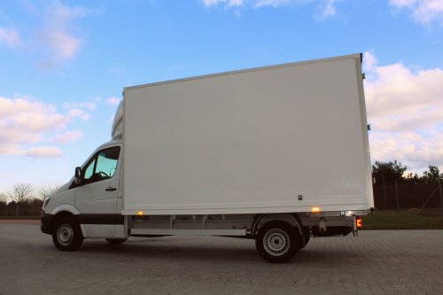 AG Zabudowy - Realizacje - Mercedes Sprinter - kontener