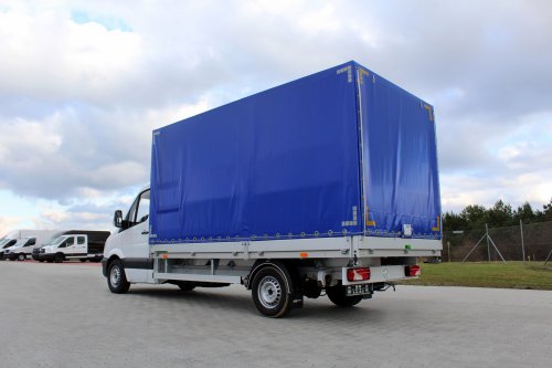 AG Zabudowy - Realizacje - Mercedes Sprinter - skrzynia z plandeką