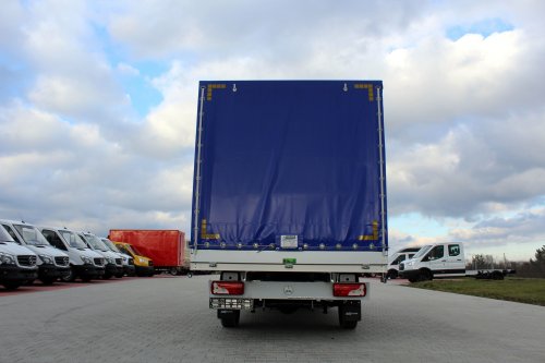AG Zabudowy - Realizacje - Mercedes Sprinter - skrzynia z plandeką