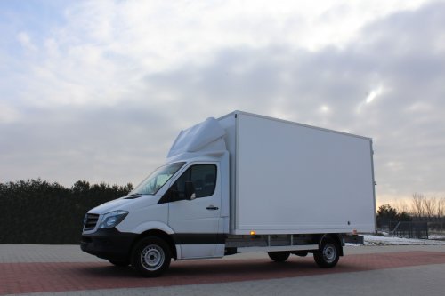 AG Zabudowy - Realizacje - Mercedes Sprinter - kontener z drabinką