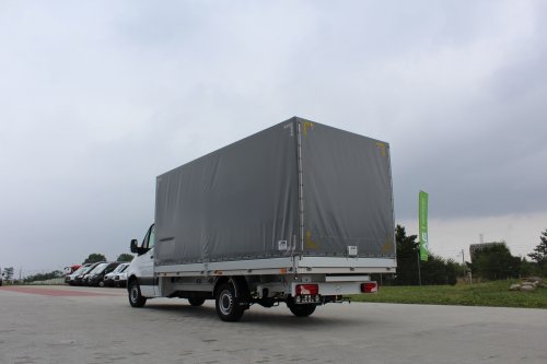 AG Zabudowy - Realizacje - Mercedes Sprinter - skrzynia z plandeką