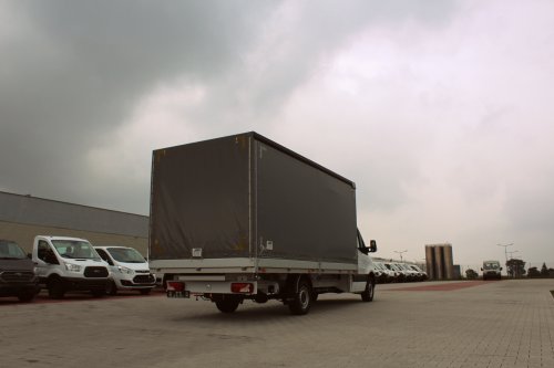 AG Zabudowy - Realizacje - Mercedes Sprinter - skrzynia z plandeką