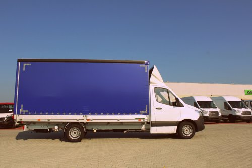 AG Zabudowy - Realizacje - Mercedes Sprinter - skrzynia z plandeką