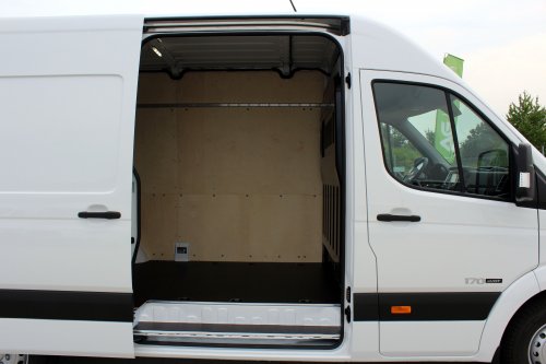 AG Zabudowy - Realizacje - Hyundai - podłoga i boki