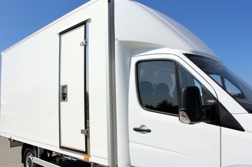 AG Zabudowy - Realizacje - Mercedes Sprinter - kontener