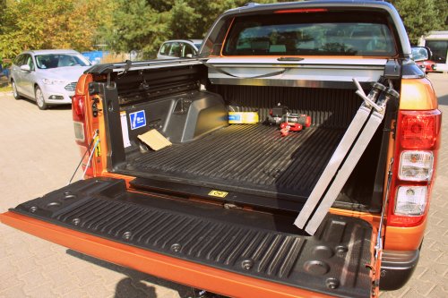 AG Zabudowy - Realizacje - Ford Ranger - z wyciągarką