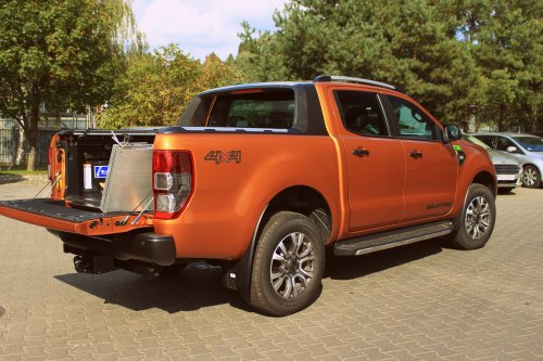 AG Zabudowy - Realizacje - Ford Ranger - z wyciągarką