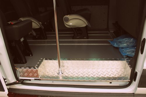 AG Zabudowy - Realizacje - Ford Transit - autobus 11-os