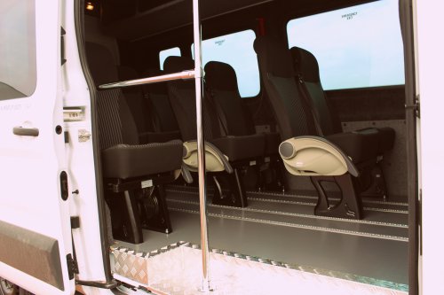 AG Zabudowy - Realizacje - Ford Transit - autobus 11-os