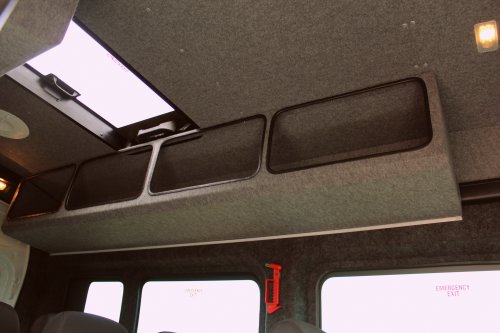 AG Zabudowy - Realizacje - Ford Transit - autobus 11-os