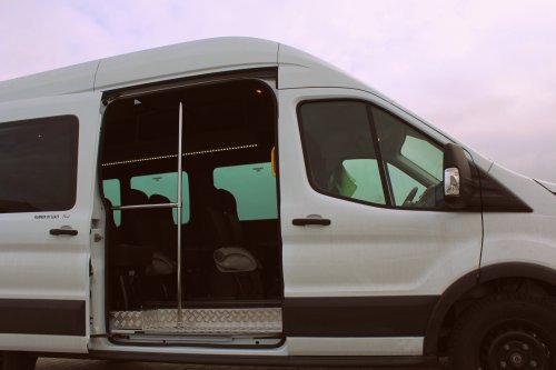 AG Zabudowy - Realizacje - Ford Transit - autobus 11-os