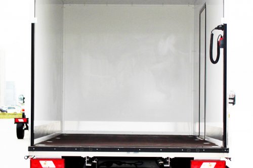 AG Zabudowy - Realizacje - Ford Transit - kontener z windą