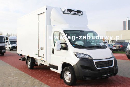 AG Zabudowy - Realizacja  Peugeot Boxer  - izoterma z agregatem dwustrefowym i windą załadunkową
