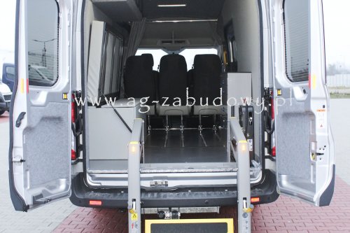 AG Zabudowy - Realizacje - Ford Transit - specjalistyczna zabudowa do przewozu osoby niepełnosprawnej