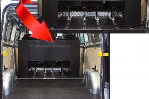 AG Zabudowy - Realizacja  Ford Transit Custom - zabudowa osobowa z otwieraną przegrodą