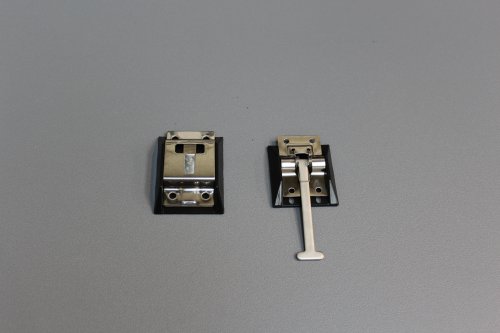 AG Zabudowy - TRZYMACZ DRZWI KONTENERA (170100- B)